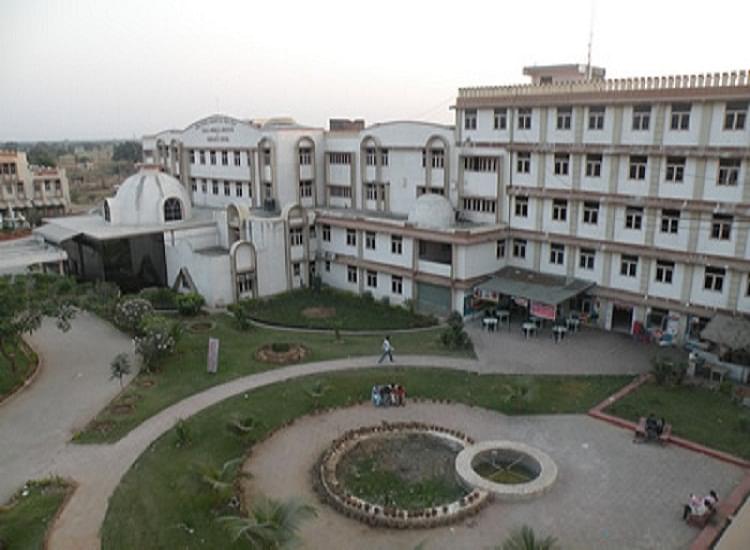 Navjivan Science College Dahod Academic Building photo 3
